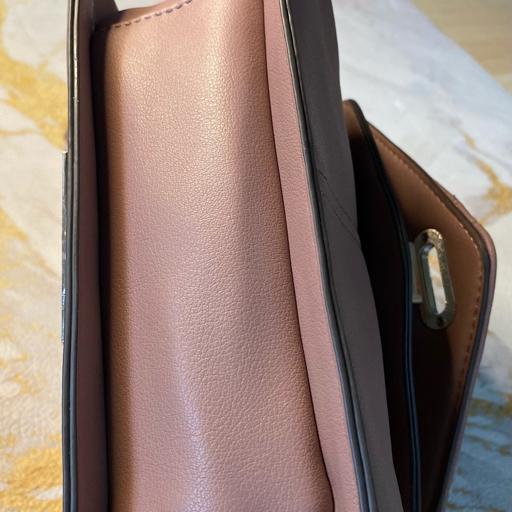 Purse - Picture 3 of 4